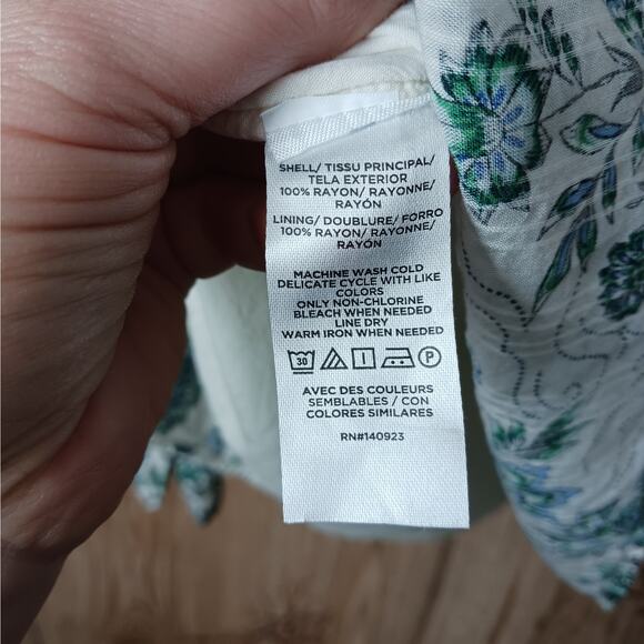 Loft Garden Shirred Yoke Blouse Size Small Petite - Picture 8 of 11